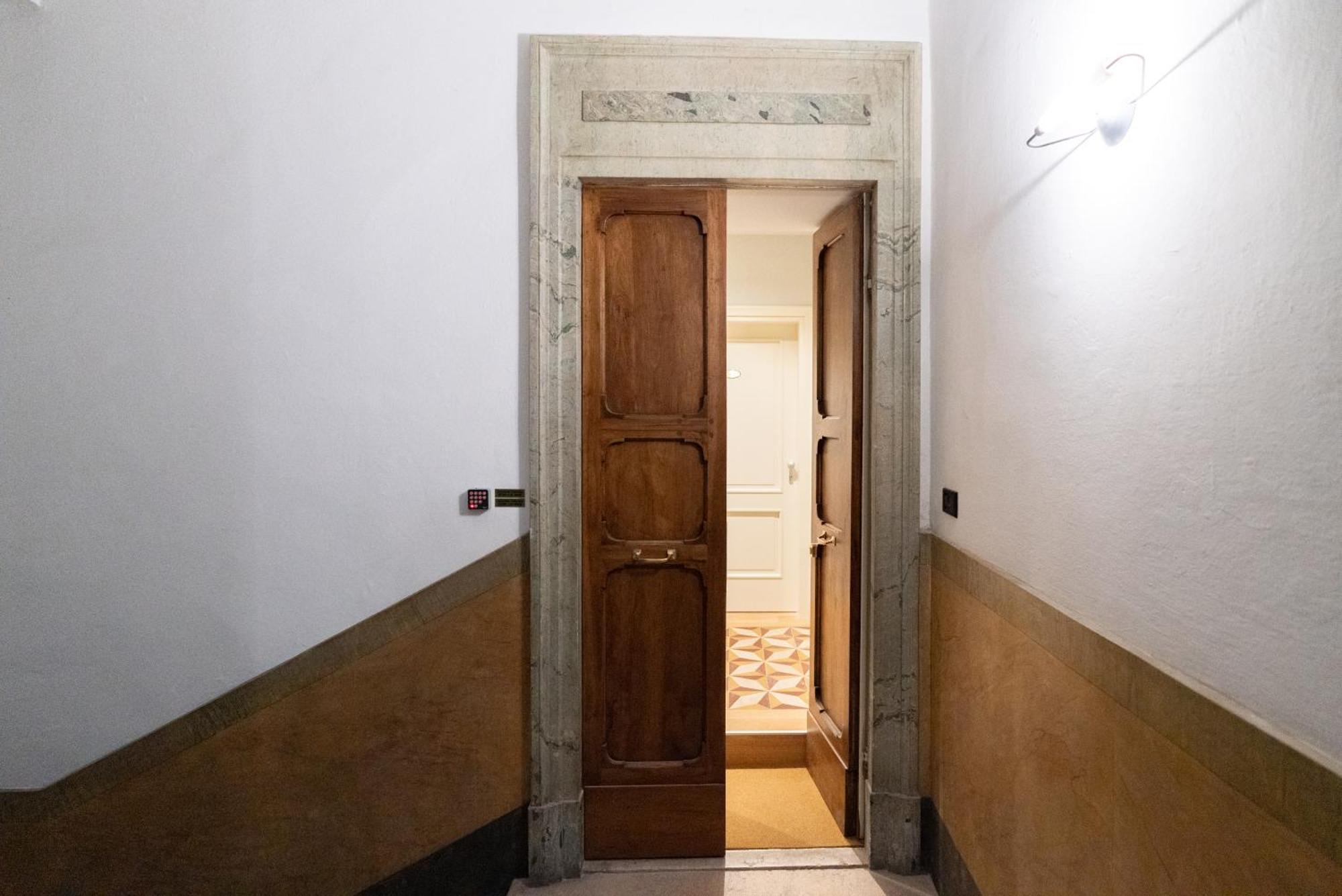 Palazzo Biasini By Postcardsfrom Hotel Verona Exterior photo